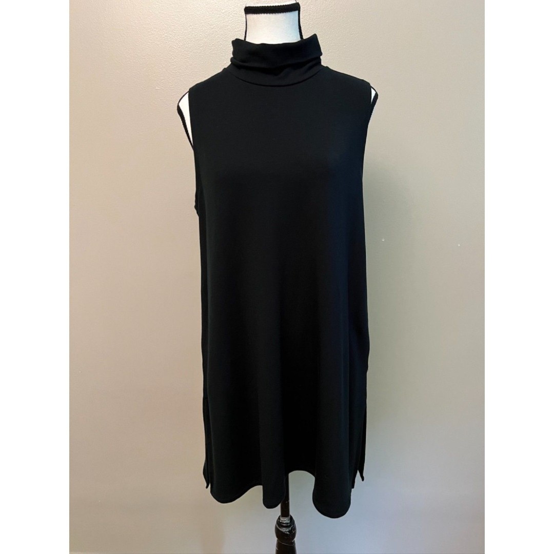 Garnet Hill mock neck sleeveless dress. Size M.