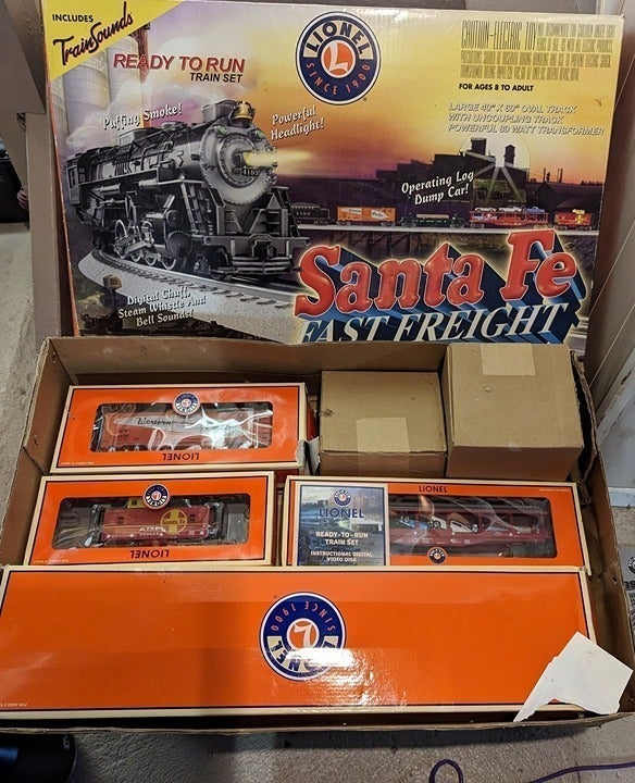 Santa Fe Train Set O gauge