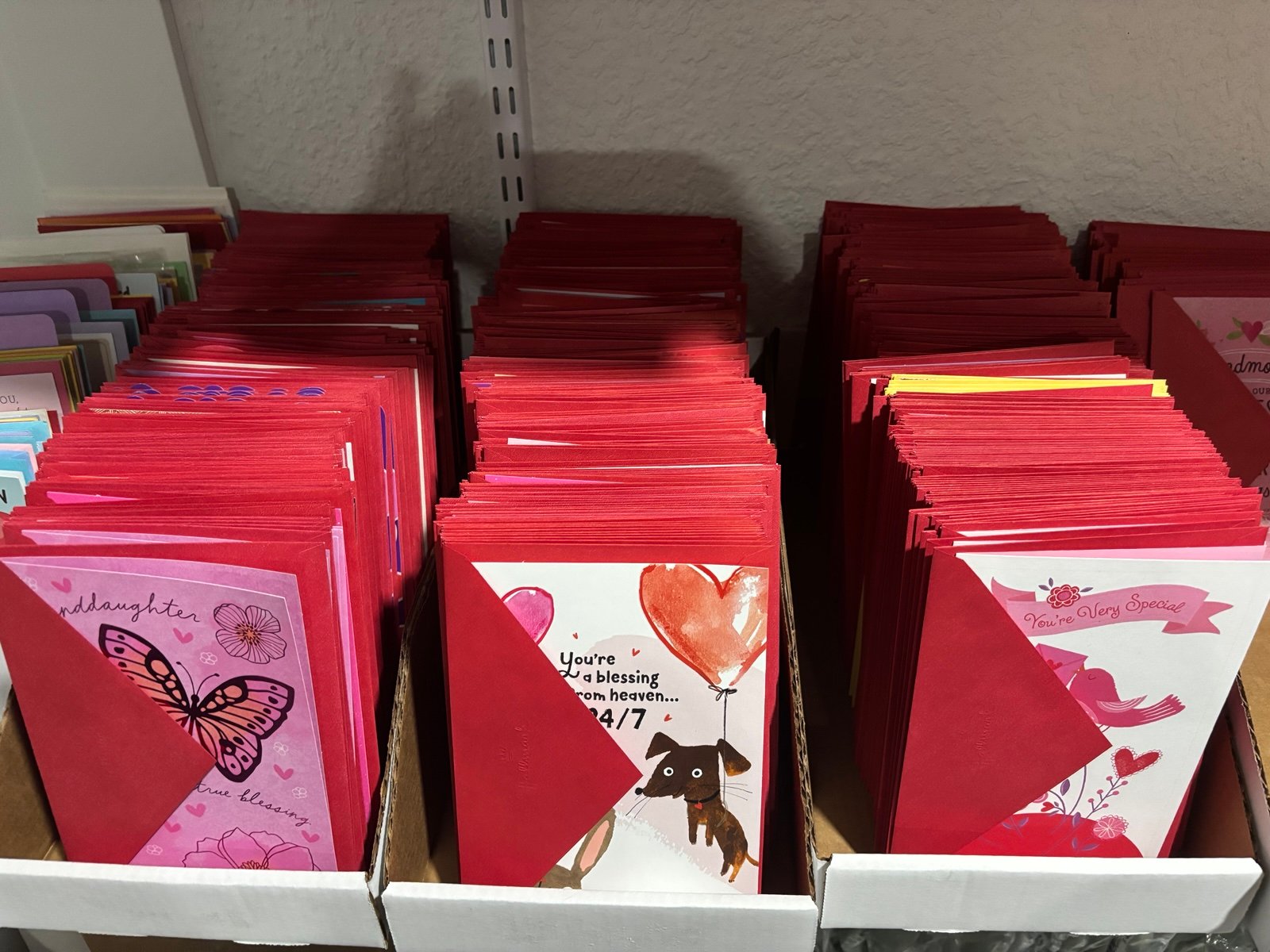 316 pcs Hallmark Cards