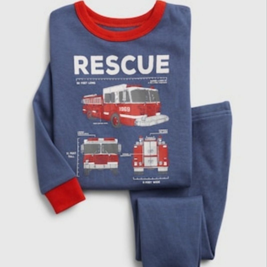 babyGap 100% Organic Cotton Firetruck PJ Set size 2T NWT