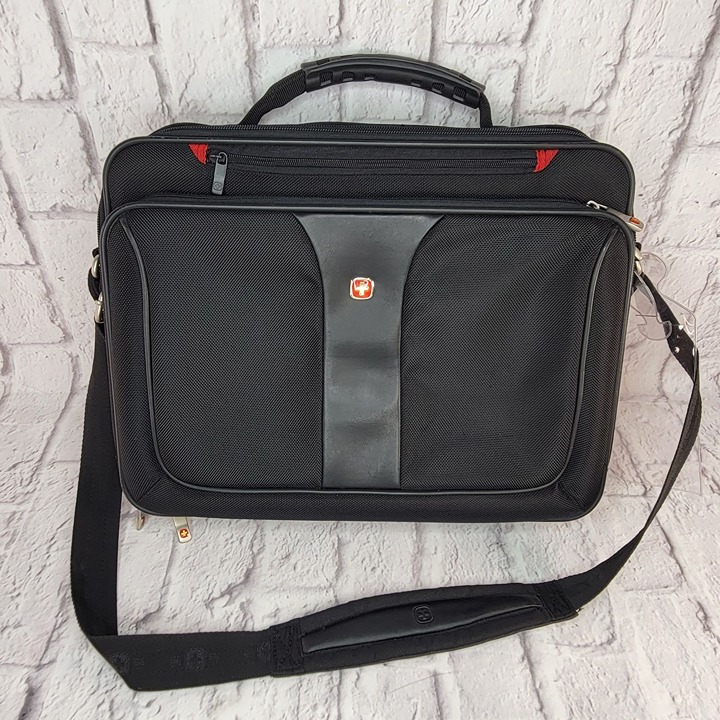 Wenger Swiss Army Laptop Computer Case Shoulder Bag Carry On Briefcase Black 15”