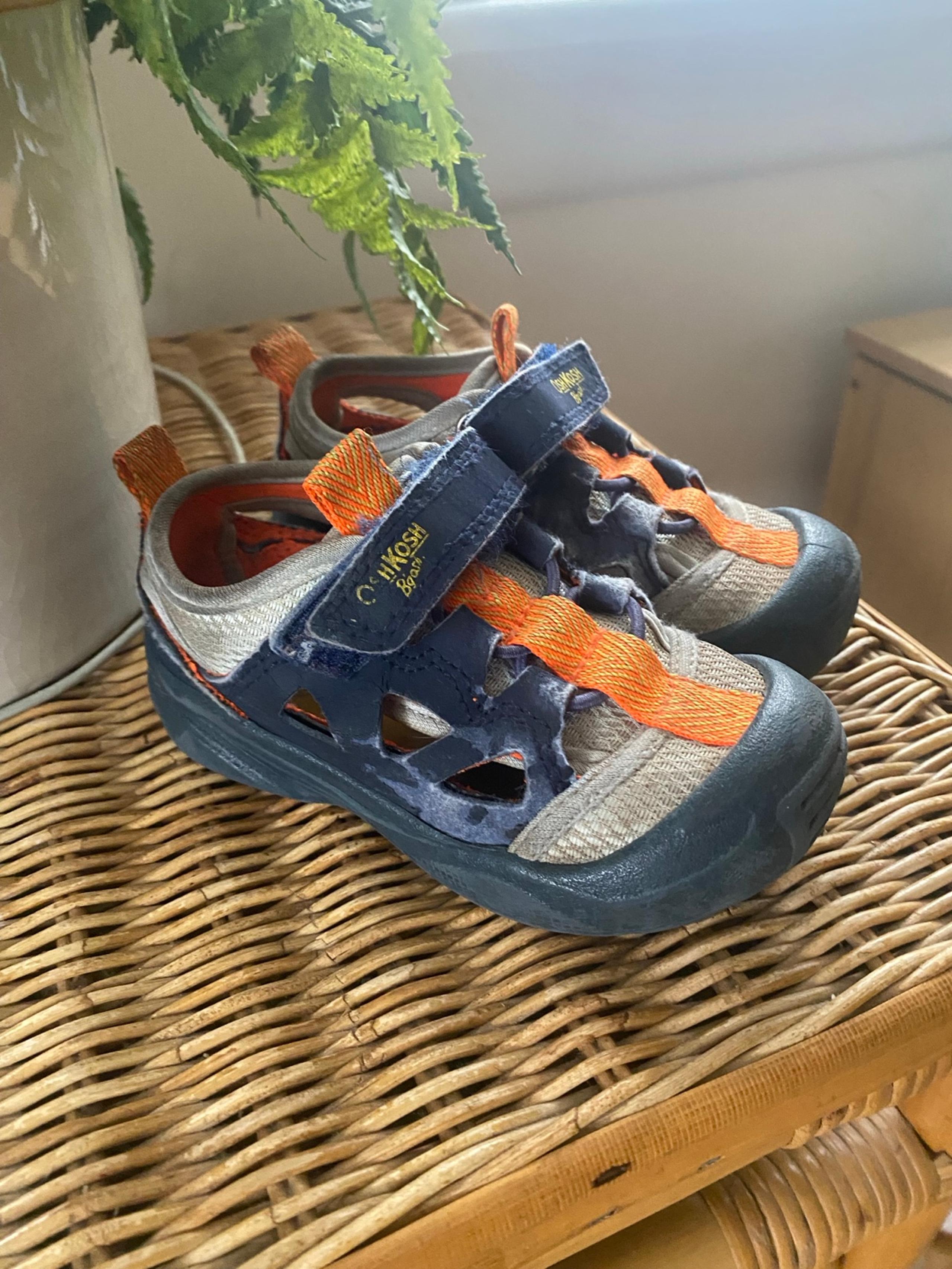 Oshkosh Sandals emon