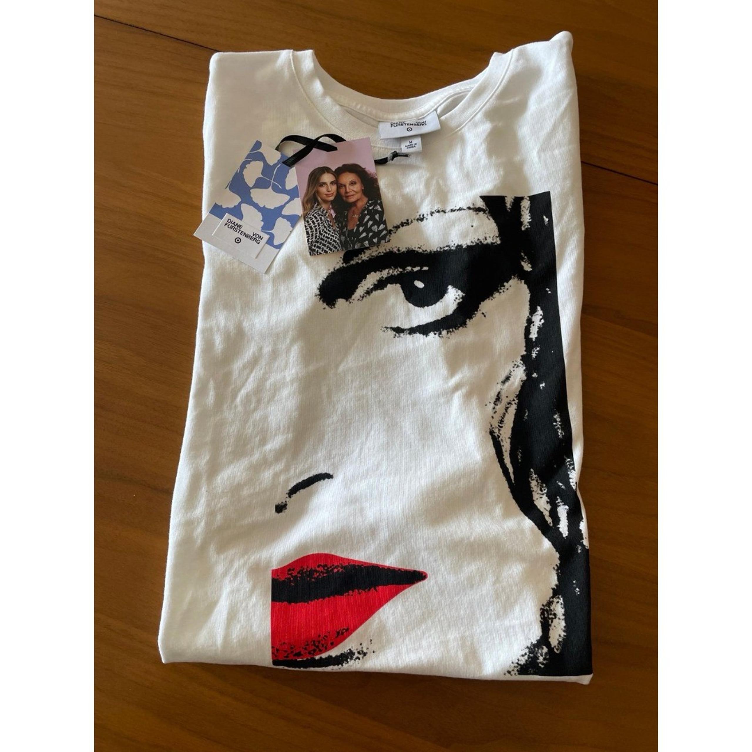 Women's Crewneck Iconic Red Lip Graphic Short Sleeve T-Shirt - DVF for Target