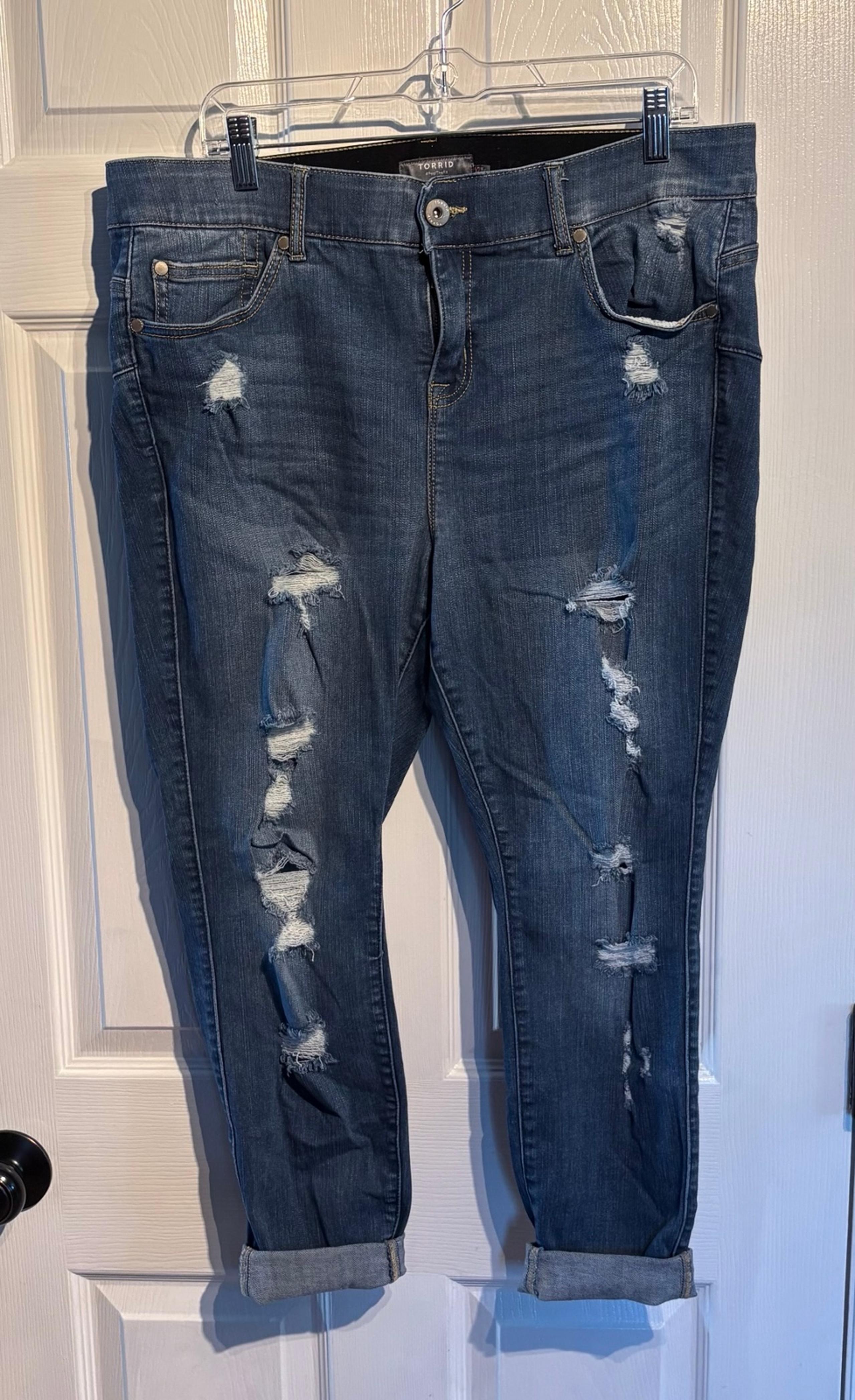 Torrid Jeans Womens 18S SHORT Blue High Rise Bombshell Skinny Stretch Distressed