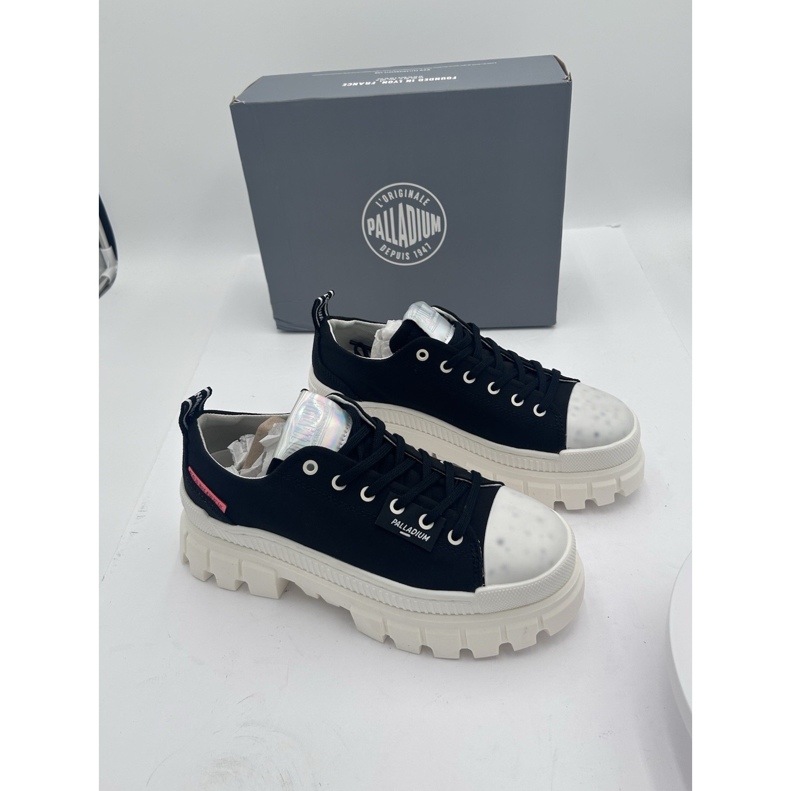 Palladium Revolt LO TX Black/Marshmallow Womens Platform Boots 97243 016 Size 8M