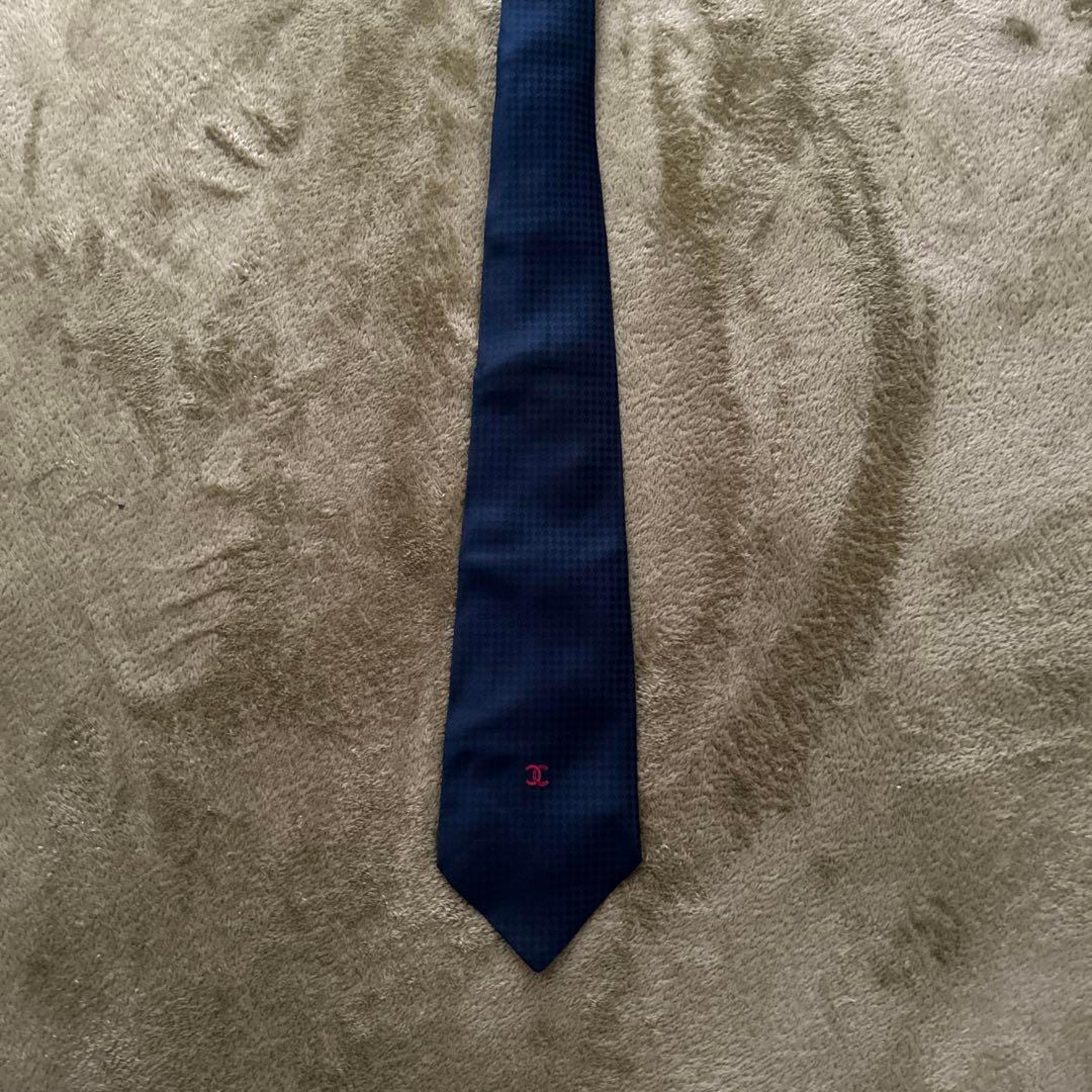 Chanel ★ Tie ★ Coco Mark ★ Navy