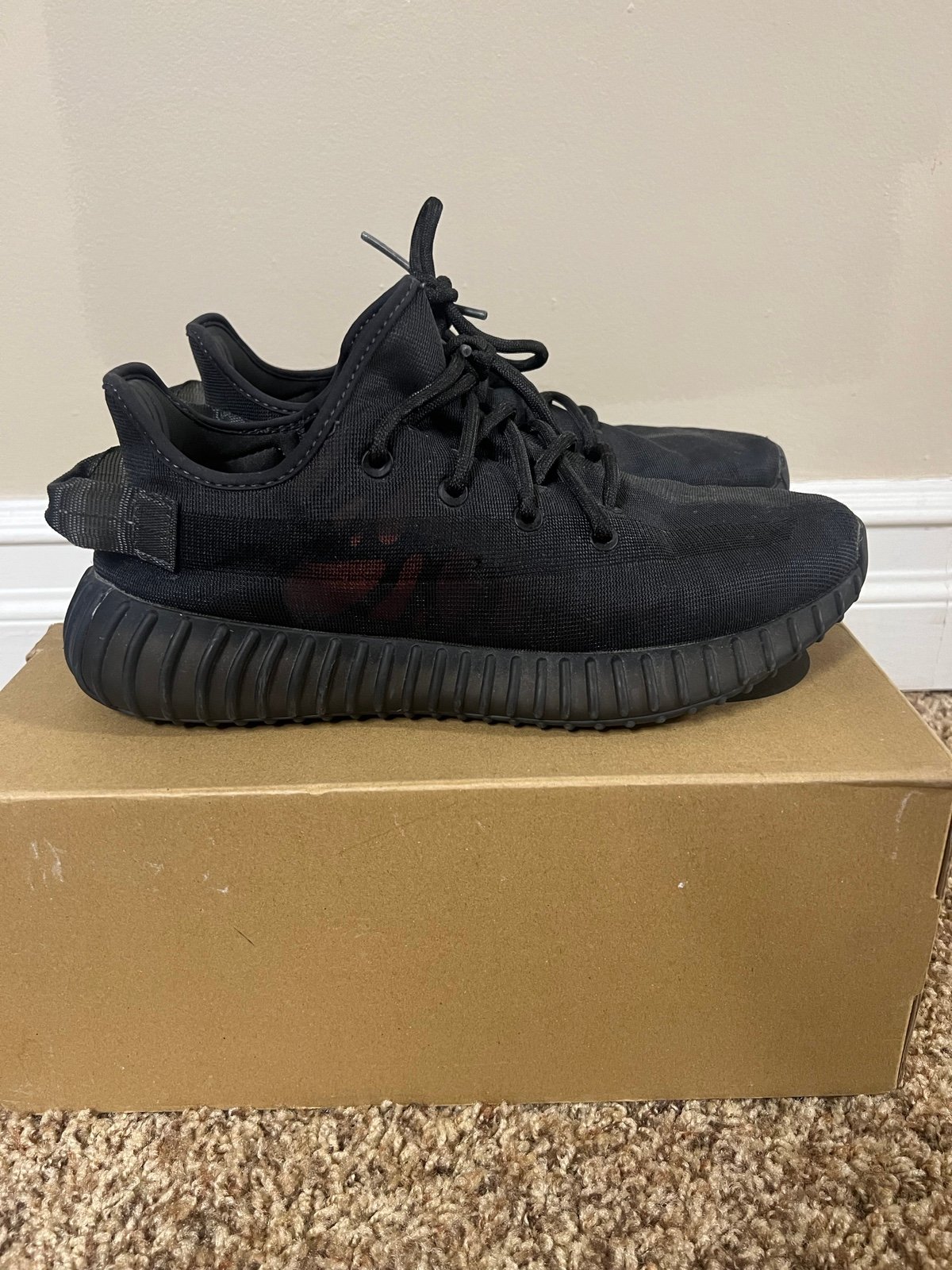 Size 8.5 - adidas Yeezy Boost 350 V2 Mono Cinder Good Condition W Replace Box