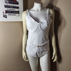 Kenny Flowers The Santorini White Floral Jacquard Underwire One Piece Sz L NWT..