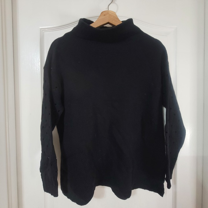 Moth Anthropologie Eyelet Hole Sweater Black Cashmere Mock Neck Pullover Medium