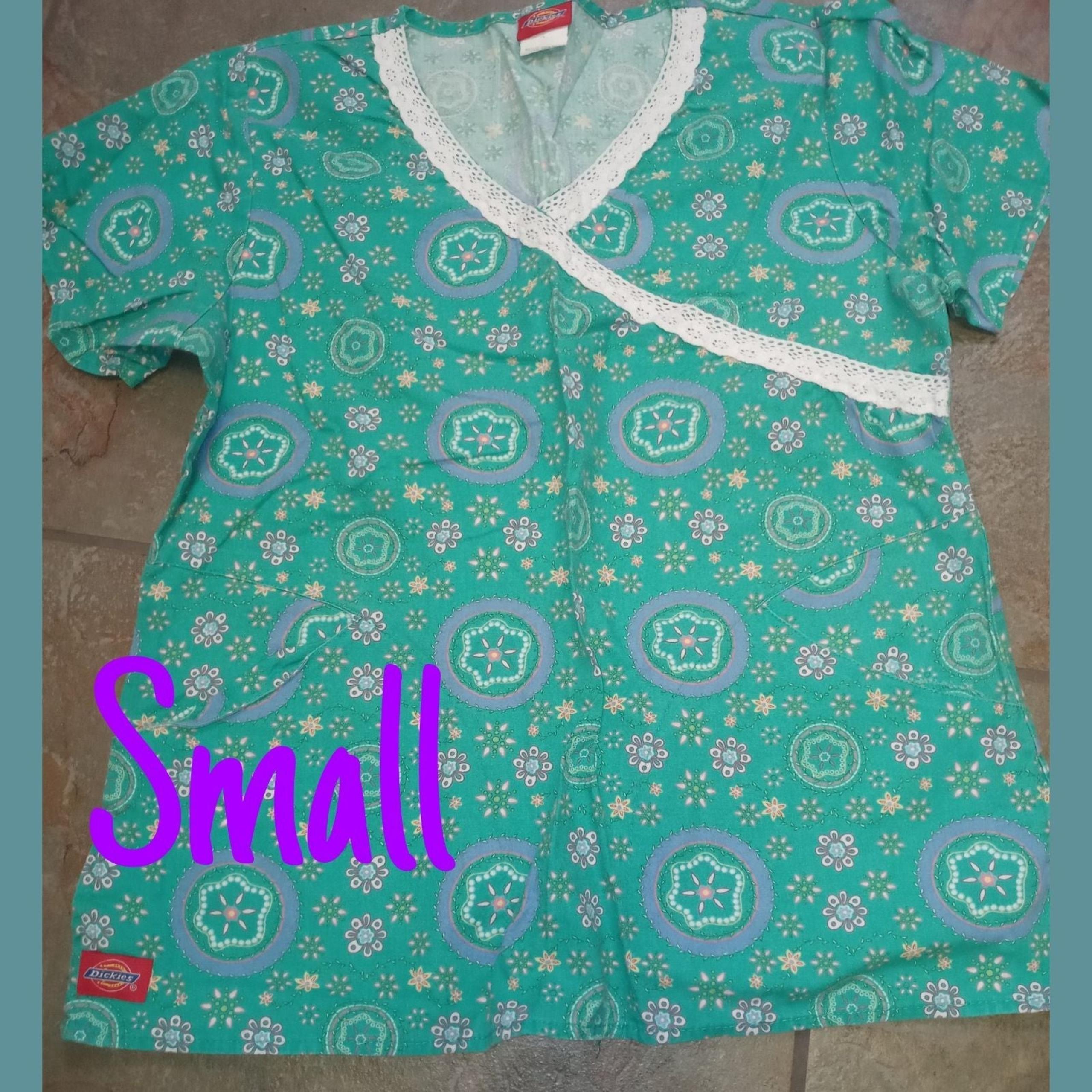 3/$20!!! Dickies Scrub Top