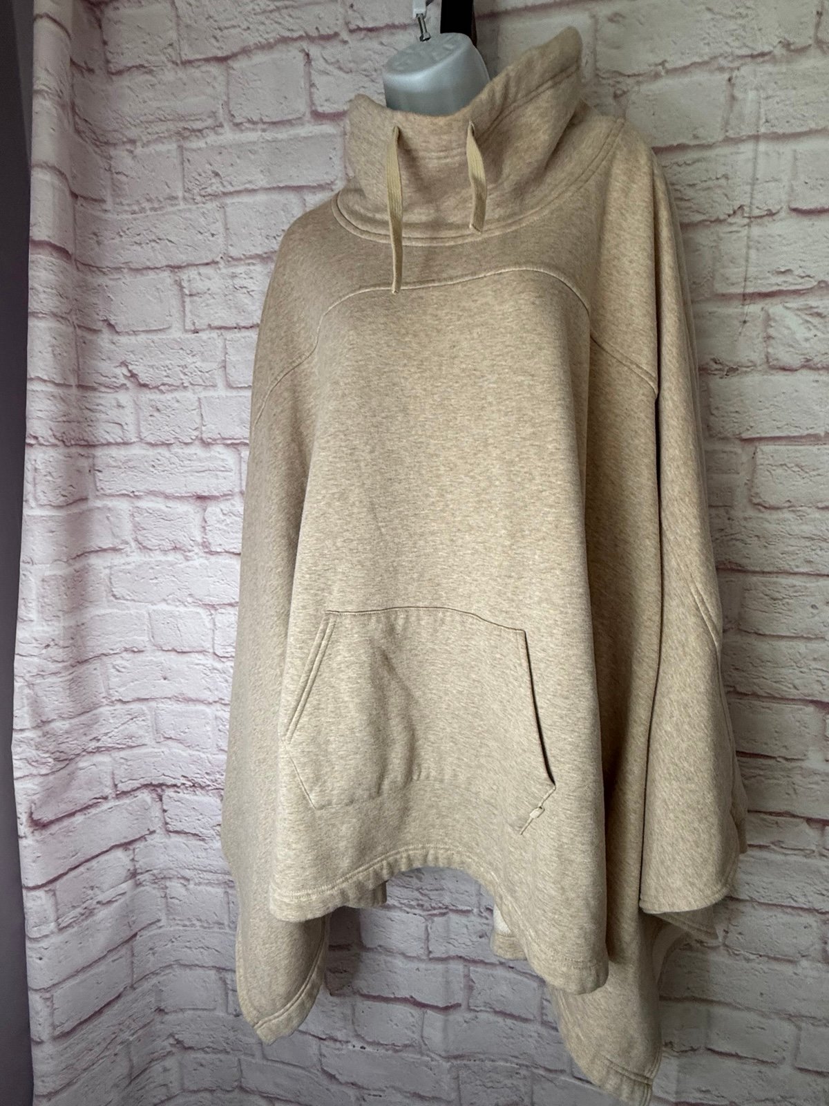 UGG Women's Charlynne Fleece Poncho Sweater In Oatmeal Heather Size Xl/Xxl