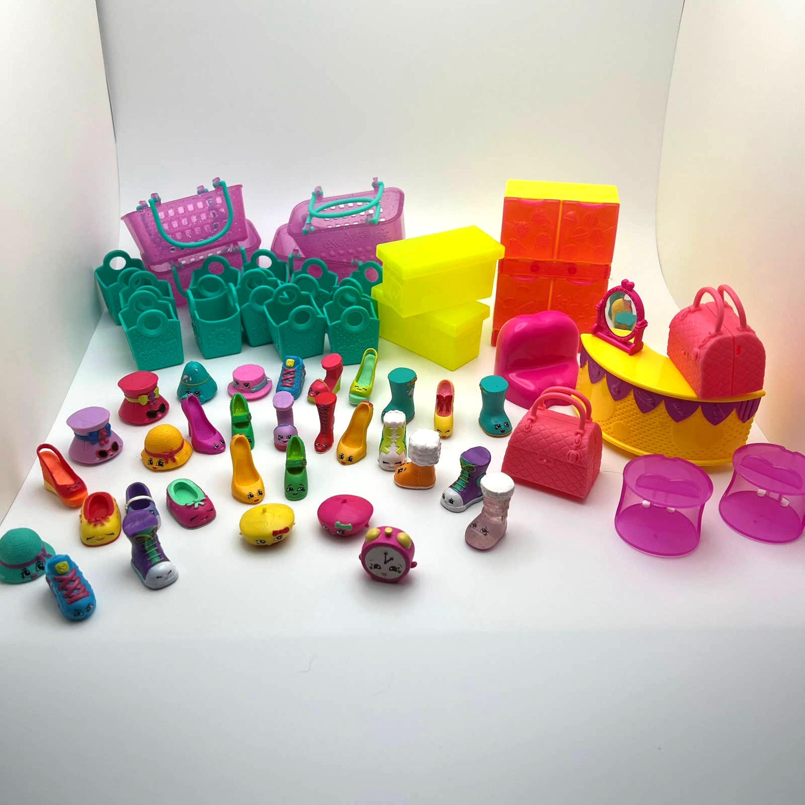 Shopkins Fashion Boutique, Alana Alarm, and Cool Casual Set