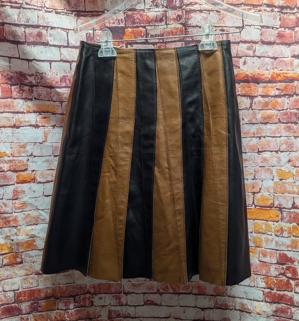 Anne Klein Leather Skirt, size 6, EUC