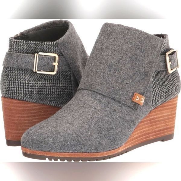 (61-3727) Dr. Scholl's womens Create Booties Ankle Boot Sz 7