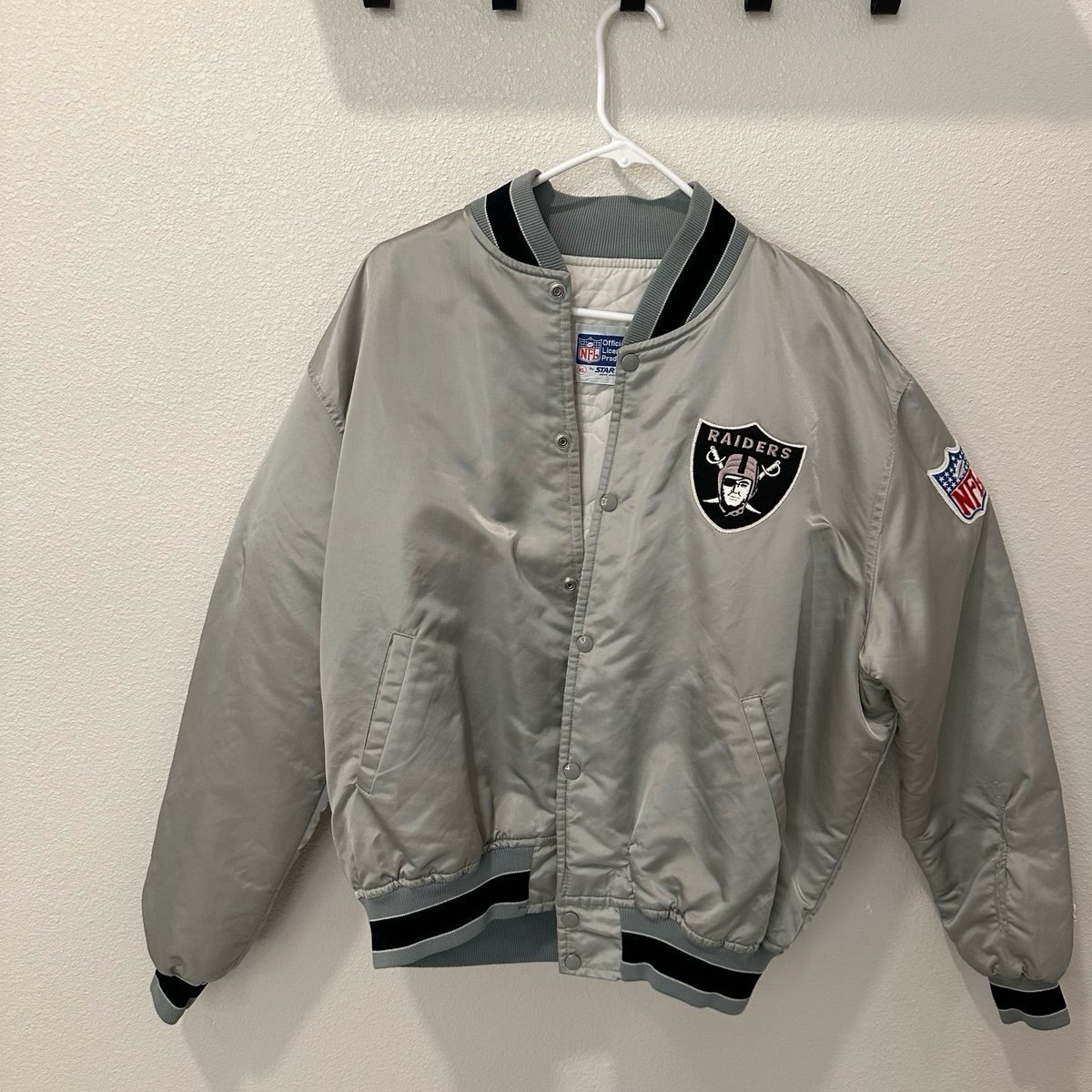 Raiders VTG Starter Satin Bomber Jacket Silver Quilt Lined Mens XL