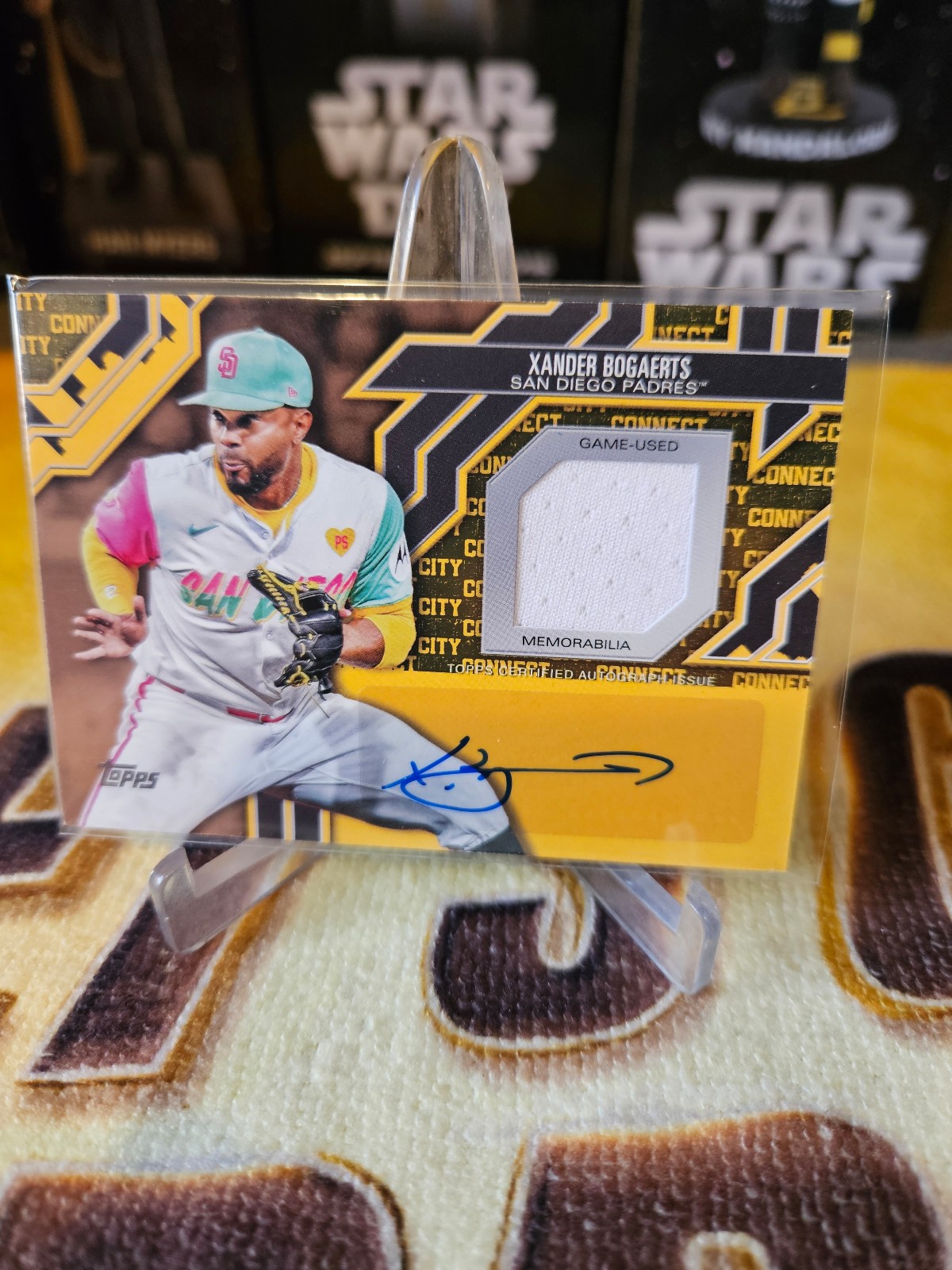 2025 Topps Xander Bogaerts City Connect Gold Patch Auto /50 SP CCAR-XB Padres