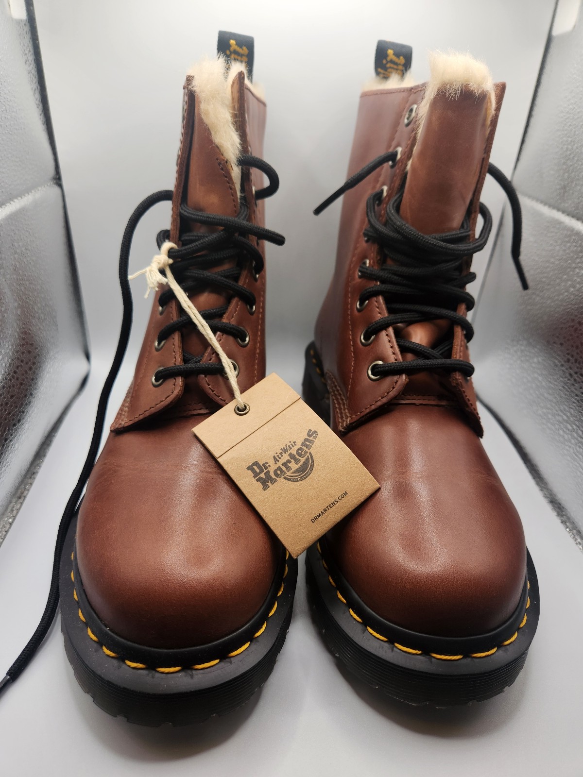 Dr Martens 1460 Serena saddle tan in size 7 with fur lining