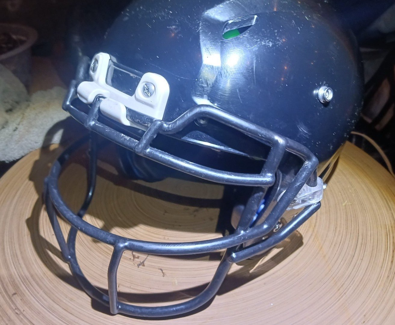 SCHUTT VENGANCE PRO FOOTBALL HELMET SMALL