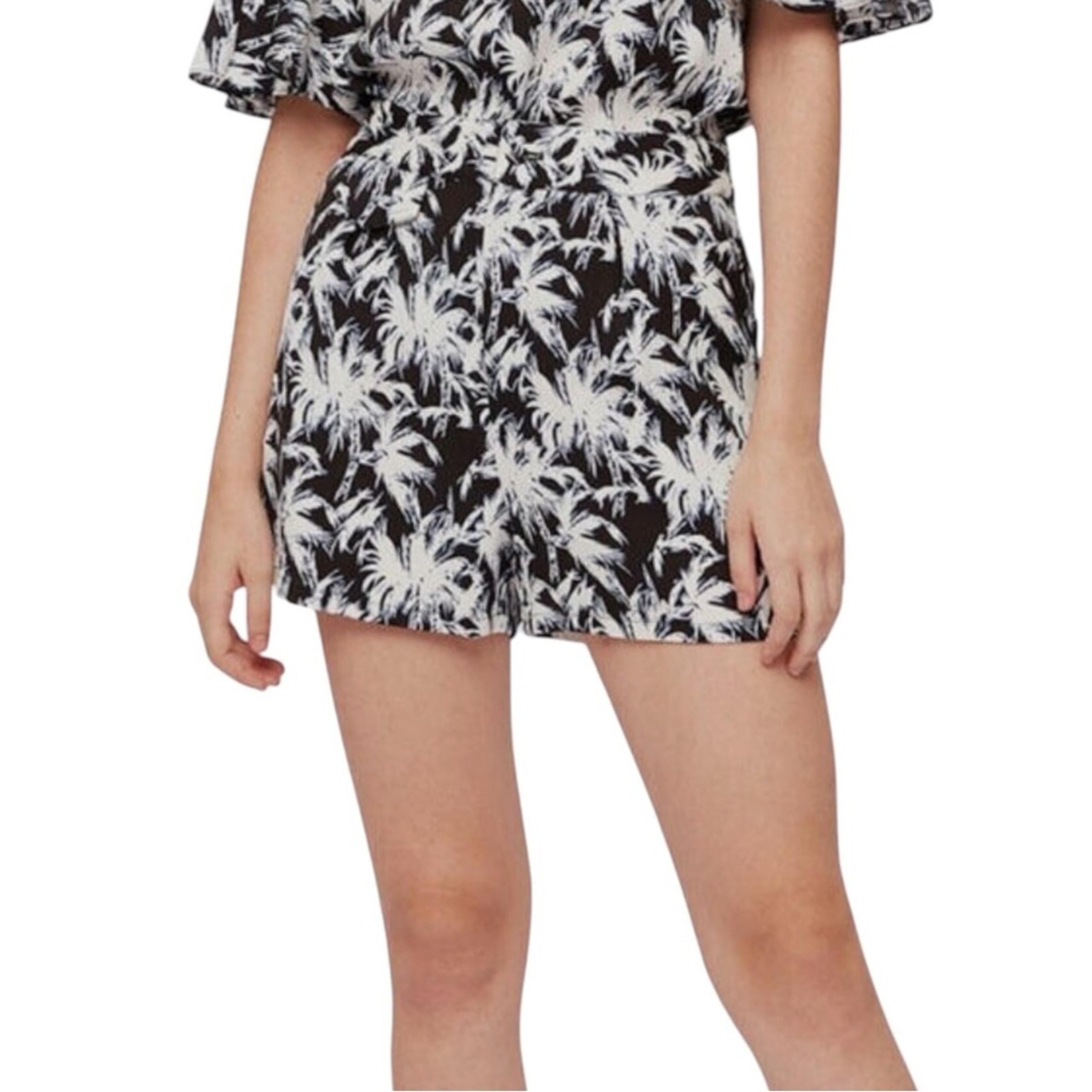 Diane Von Furstenberg Edria Palm Print Silk Blend Black And White Shorts 4