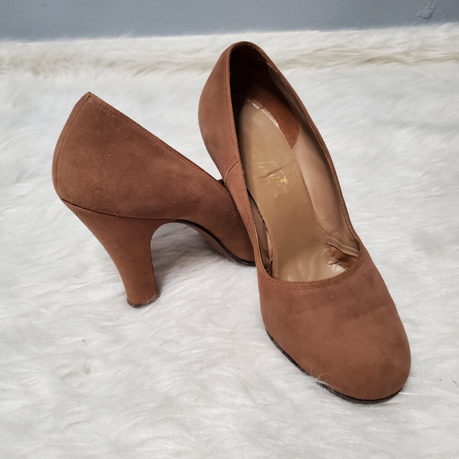 Vintage 1940s Vogue Original Mademoiselle Shoes, Round Toe, Tan Suede