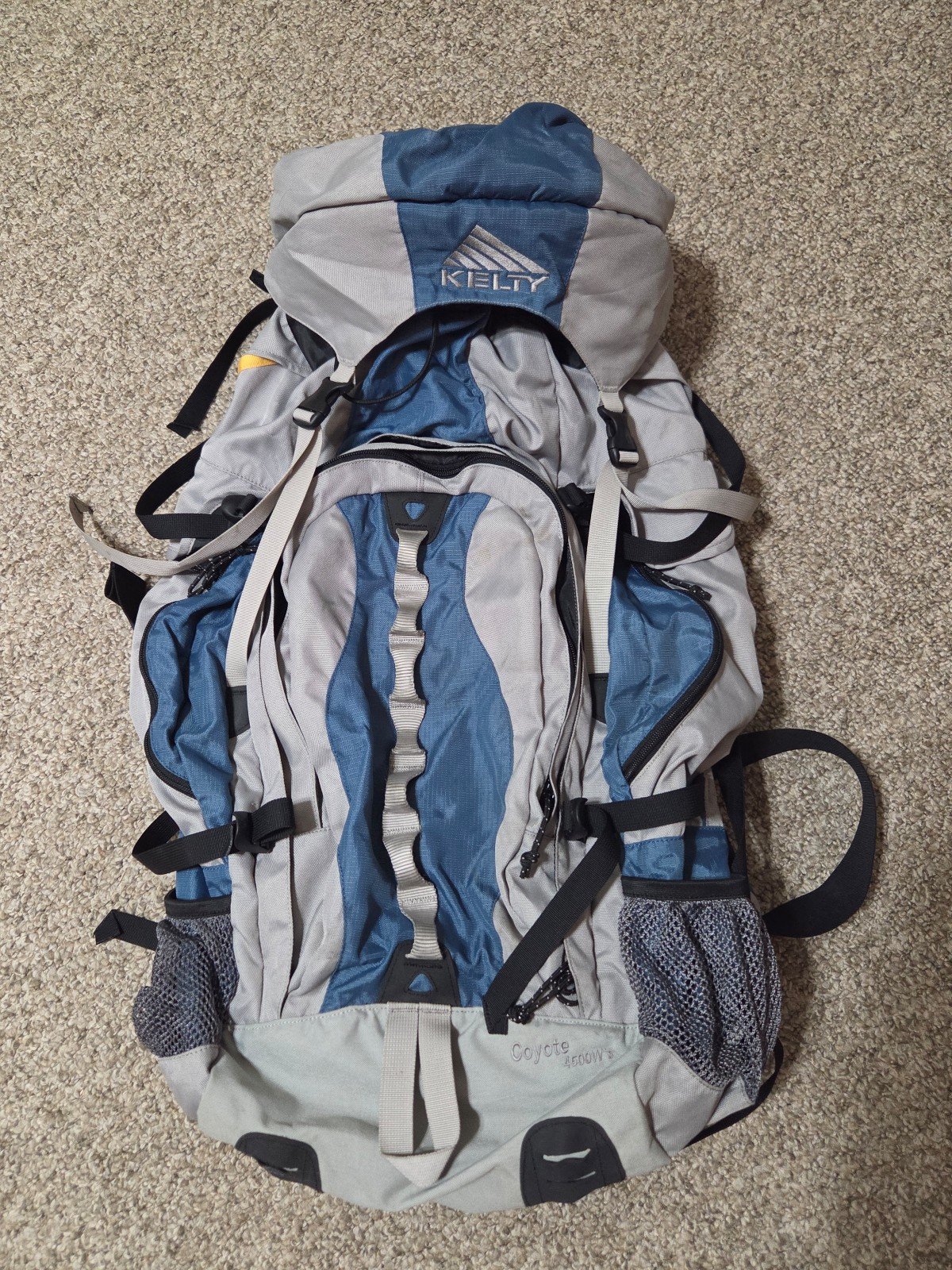 Kelty Coyote 4500W Hiking Backpack Internal Frame Daypack