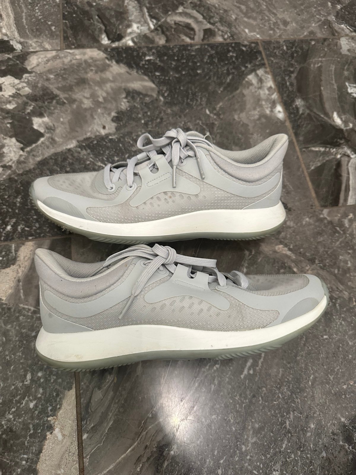 Lululemon Strongfeel train shoes W8