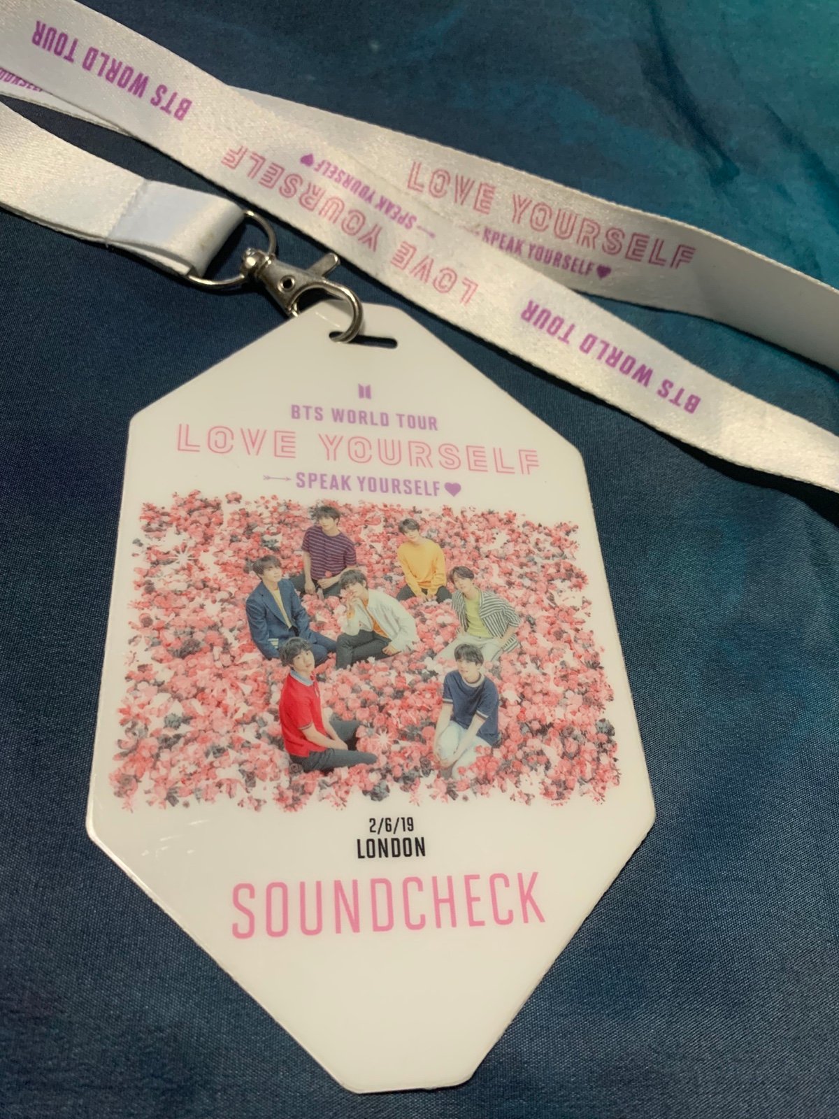 BTS. World Tour/London/Lanyard .