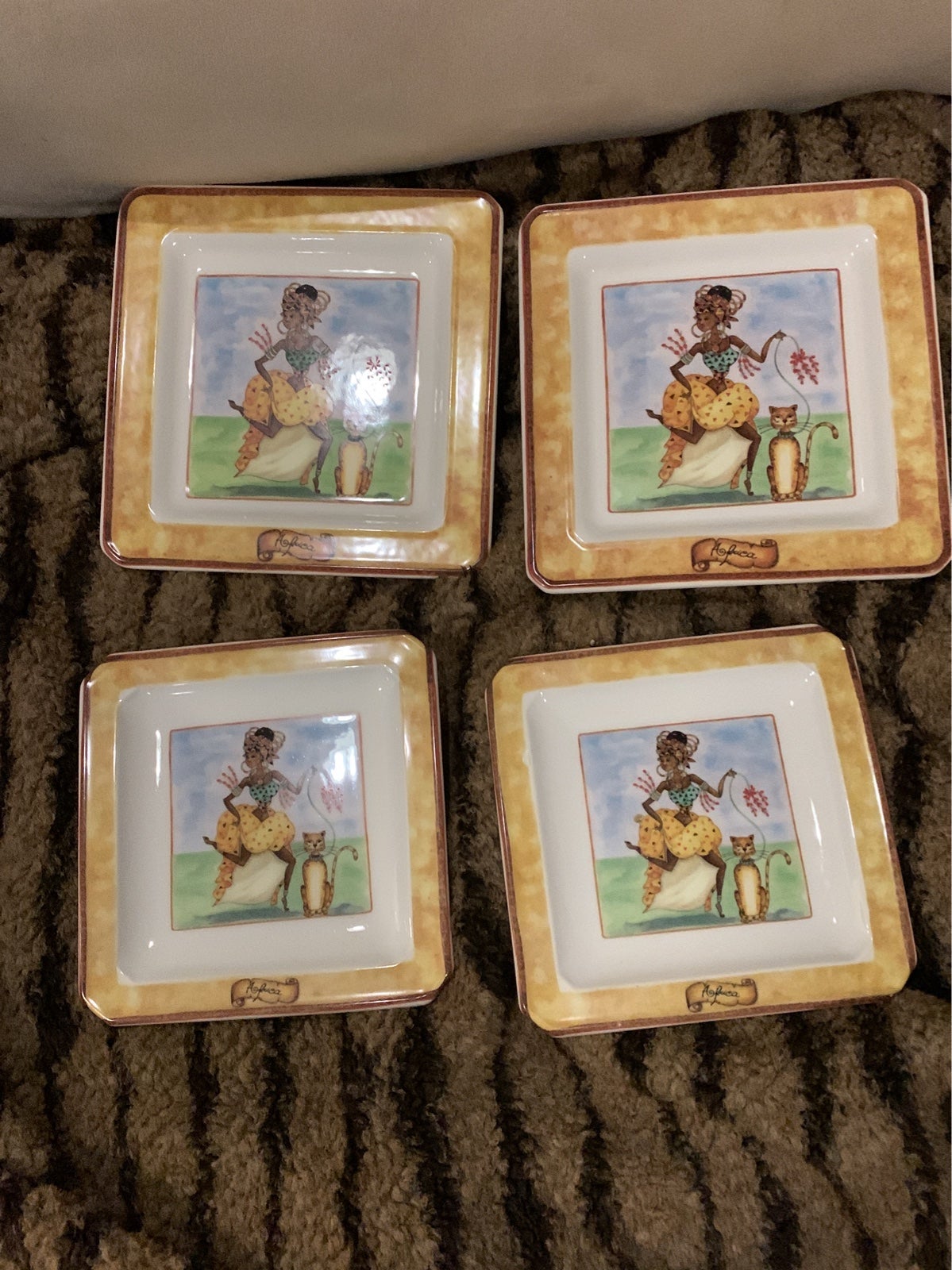 COSMO GIRL COLLECTOR PLATES MO21