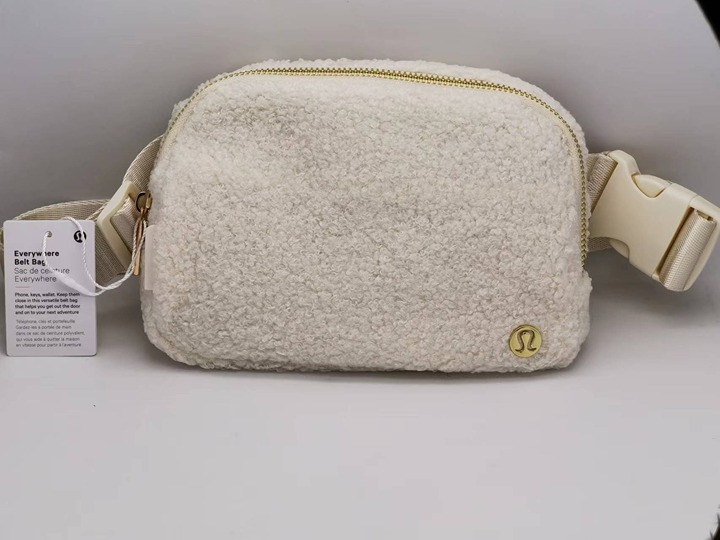Everywhere Belt Bag 1L lululemon fleece