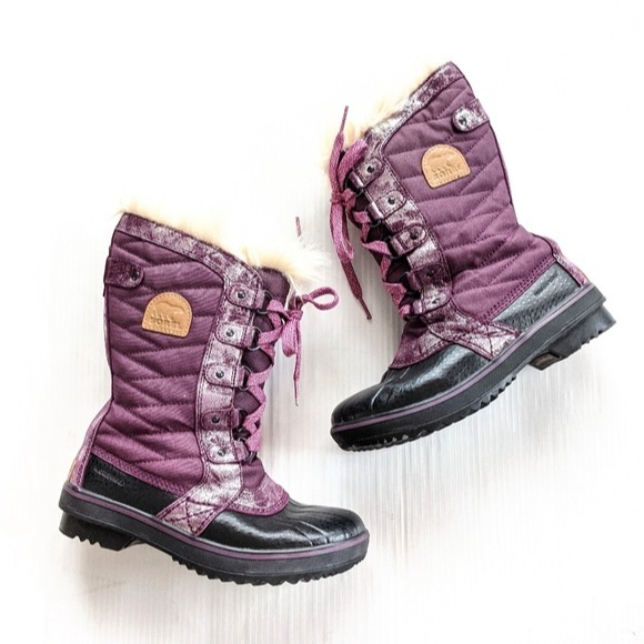 SOREL Youth Tofino II Purple Quilt Boots