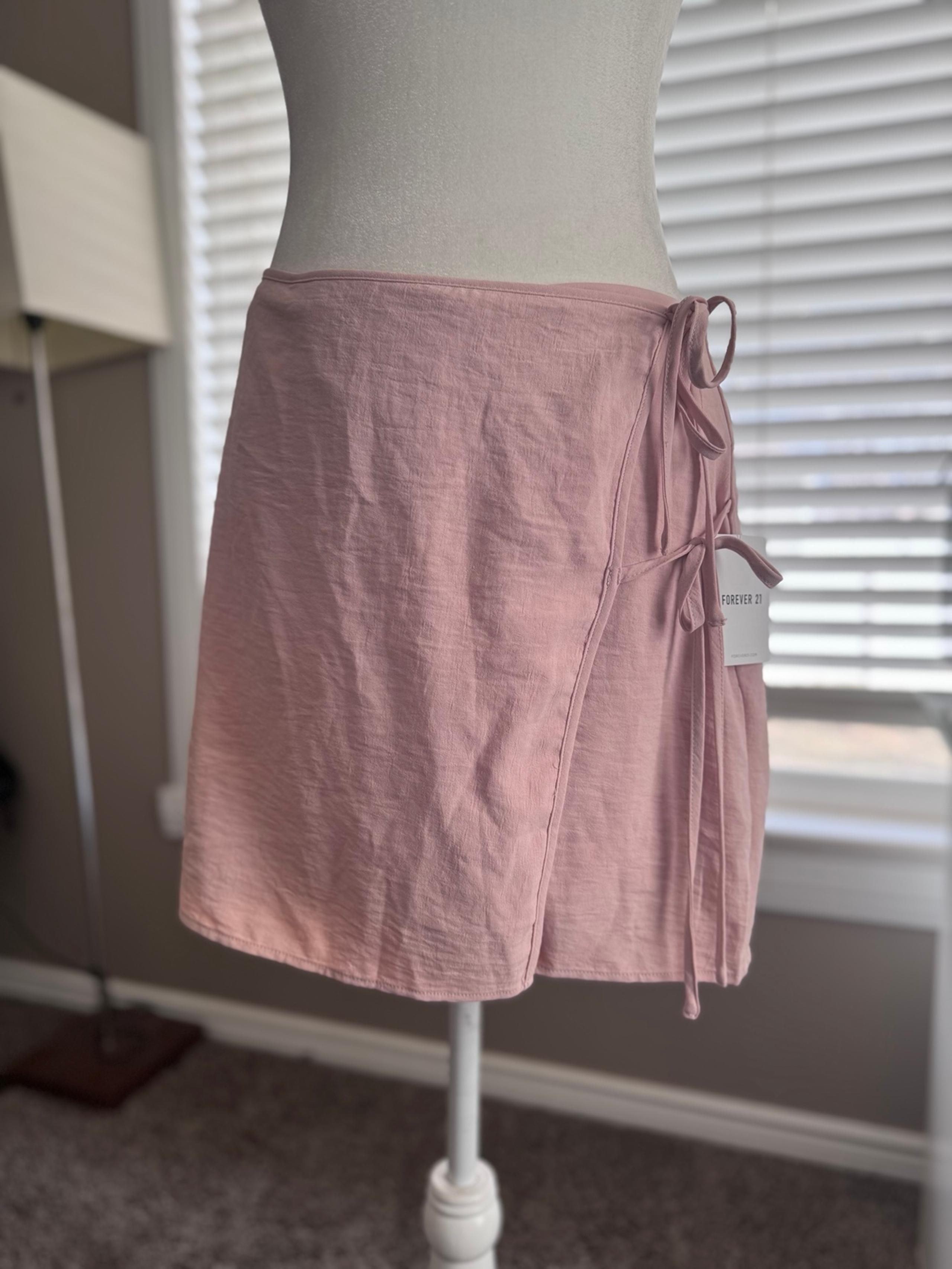 Forever 21 Mini Skirt size Large