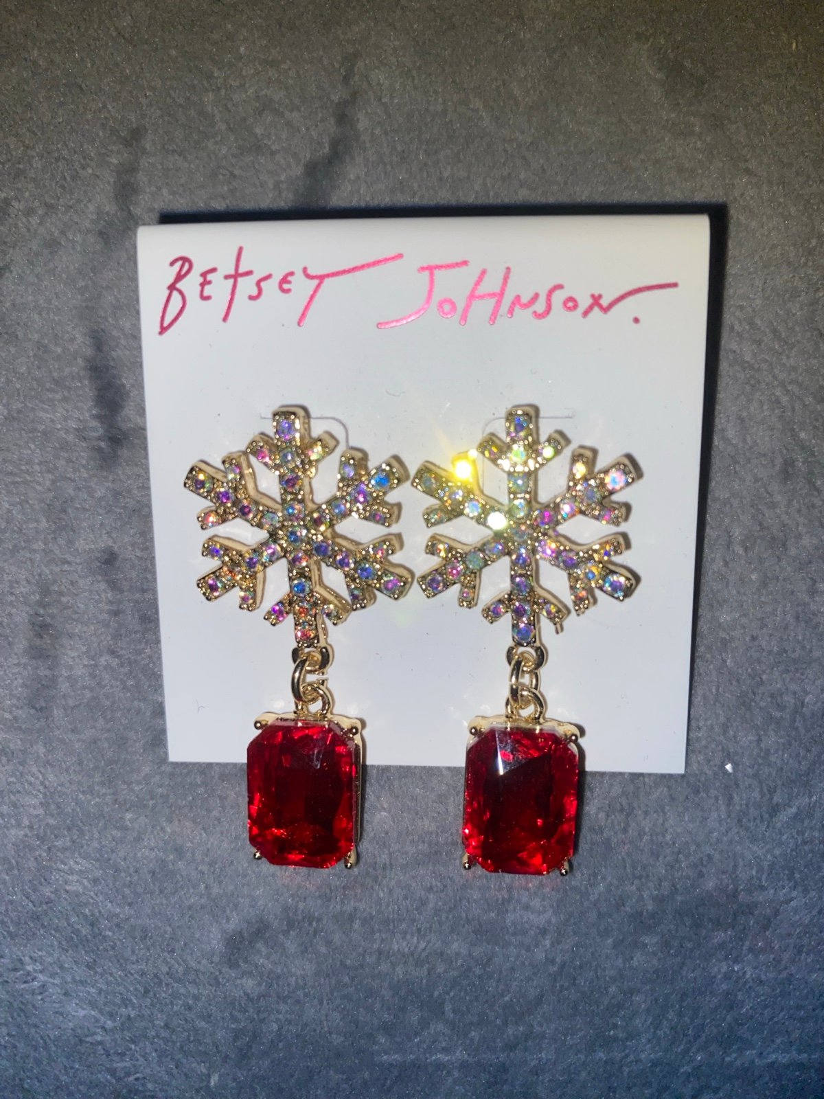 BNWT Betsey Johnson Snowflake Earrings w/Ruby Drop
