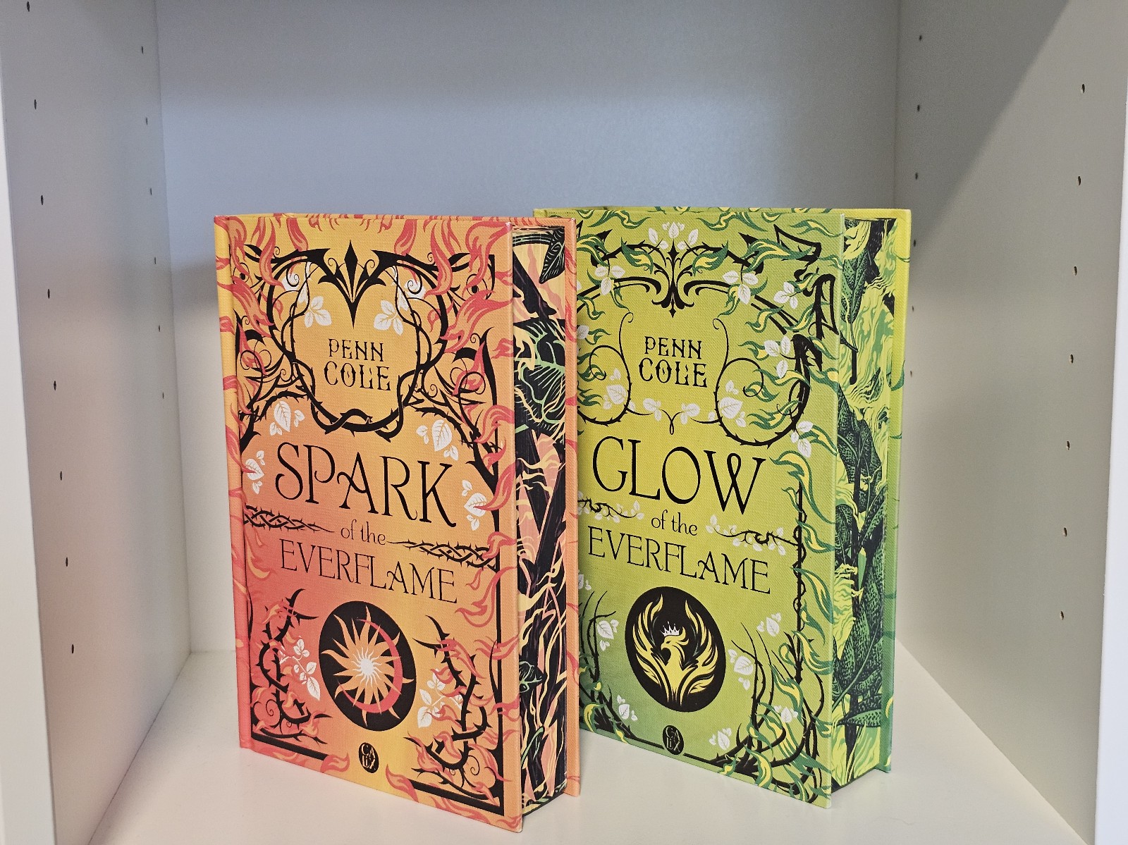 Spark and Glow of the Everflame by Penn Cole - French