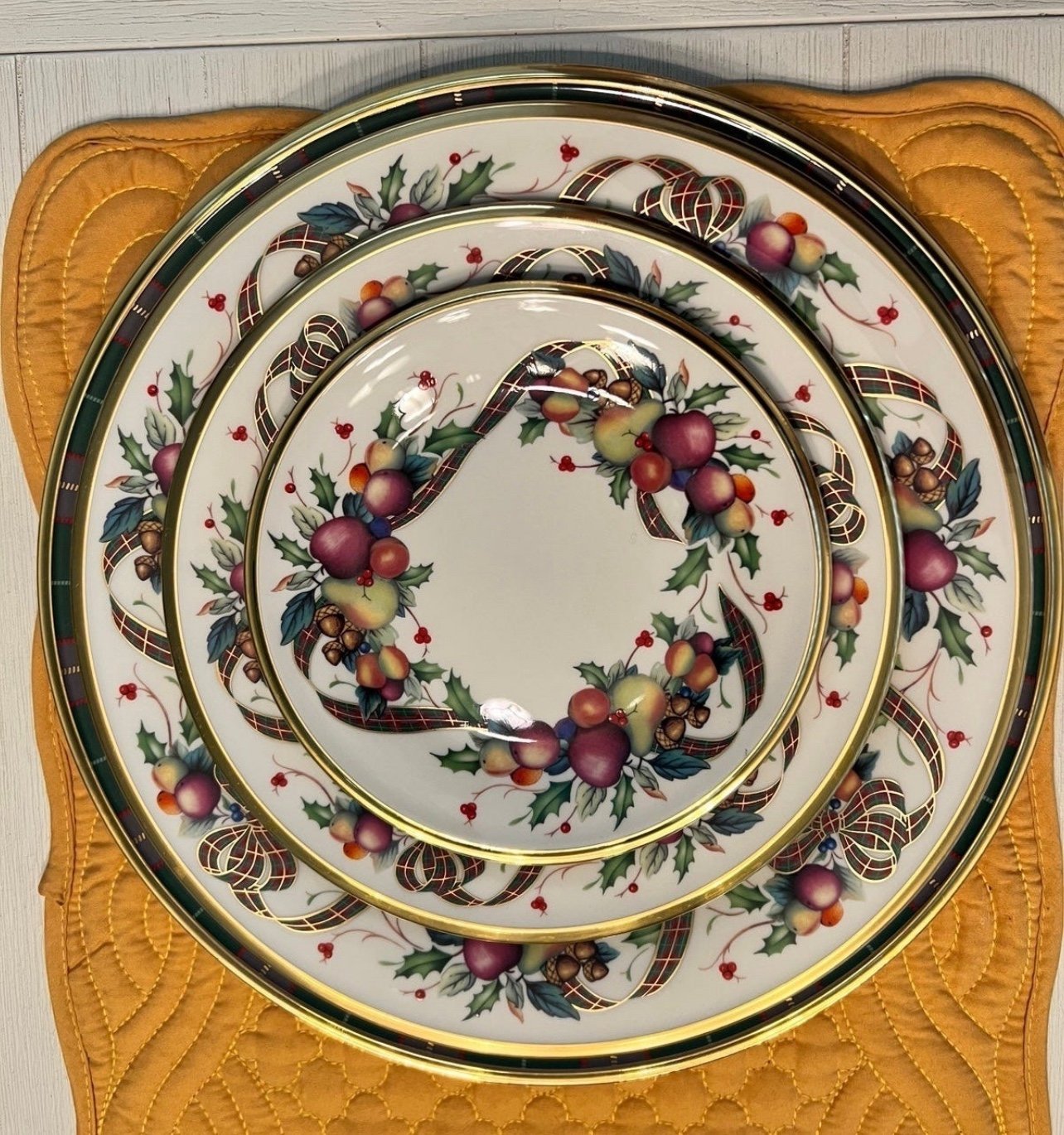 Lenox Holiday Tartan China- 6 piece place setting