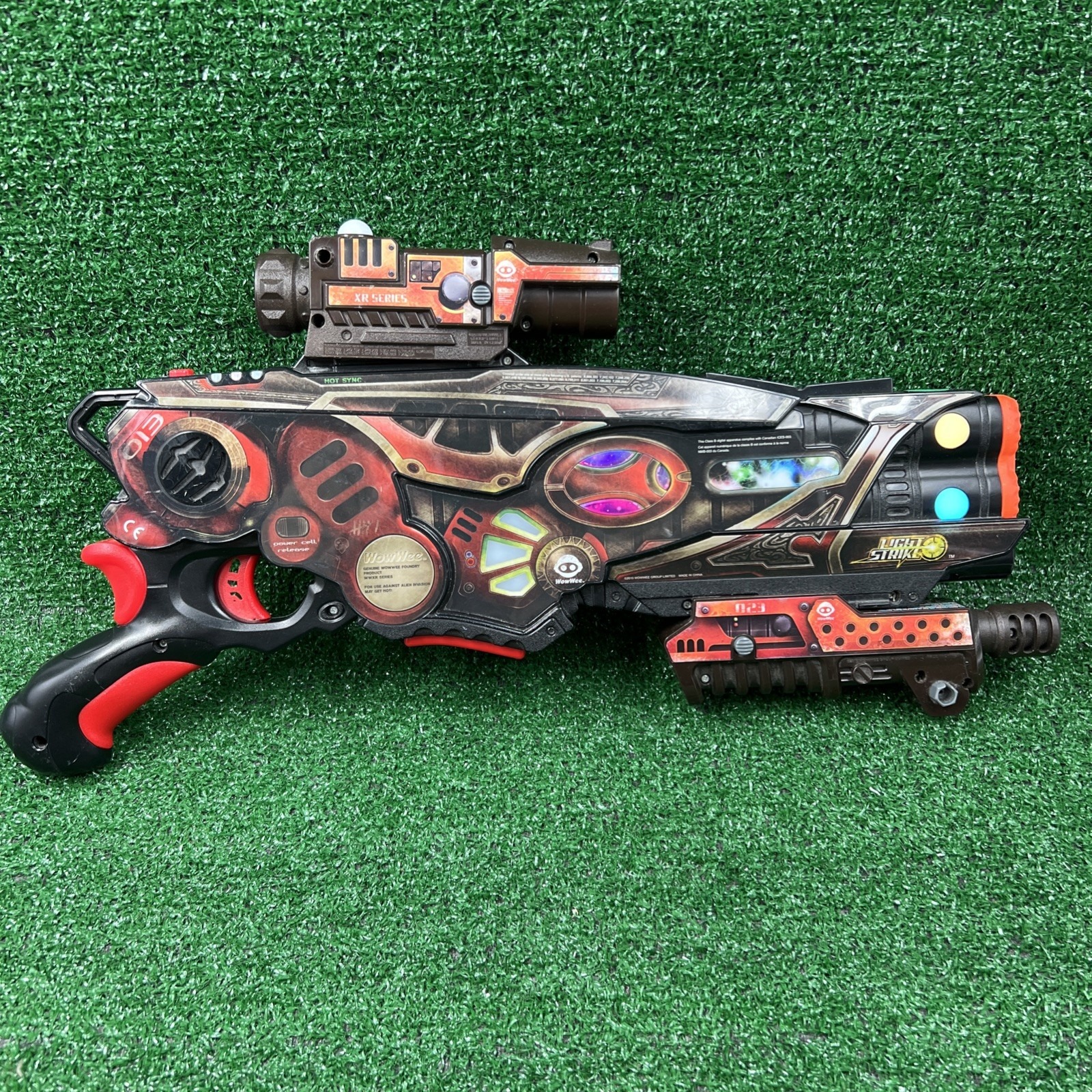 WowWee Light Strike 013 Assault Striker Laser Tag Gun
