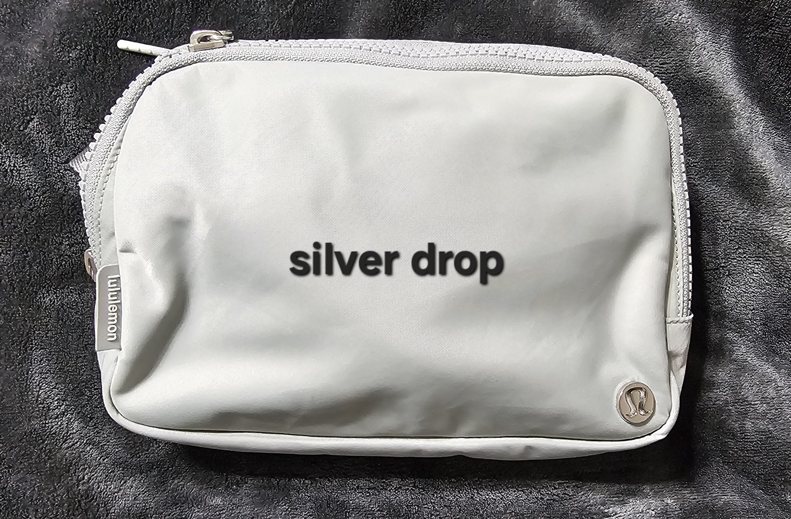 Lululemon Silver Drop 2L everywhere belt bag