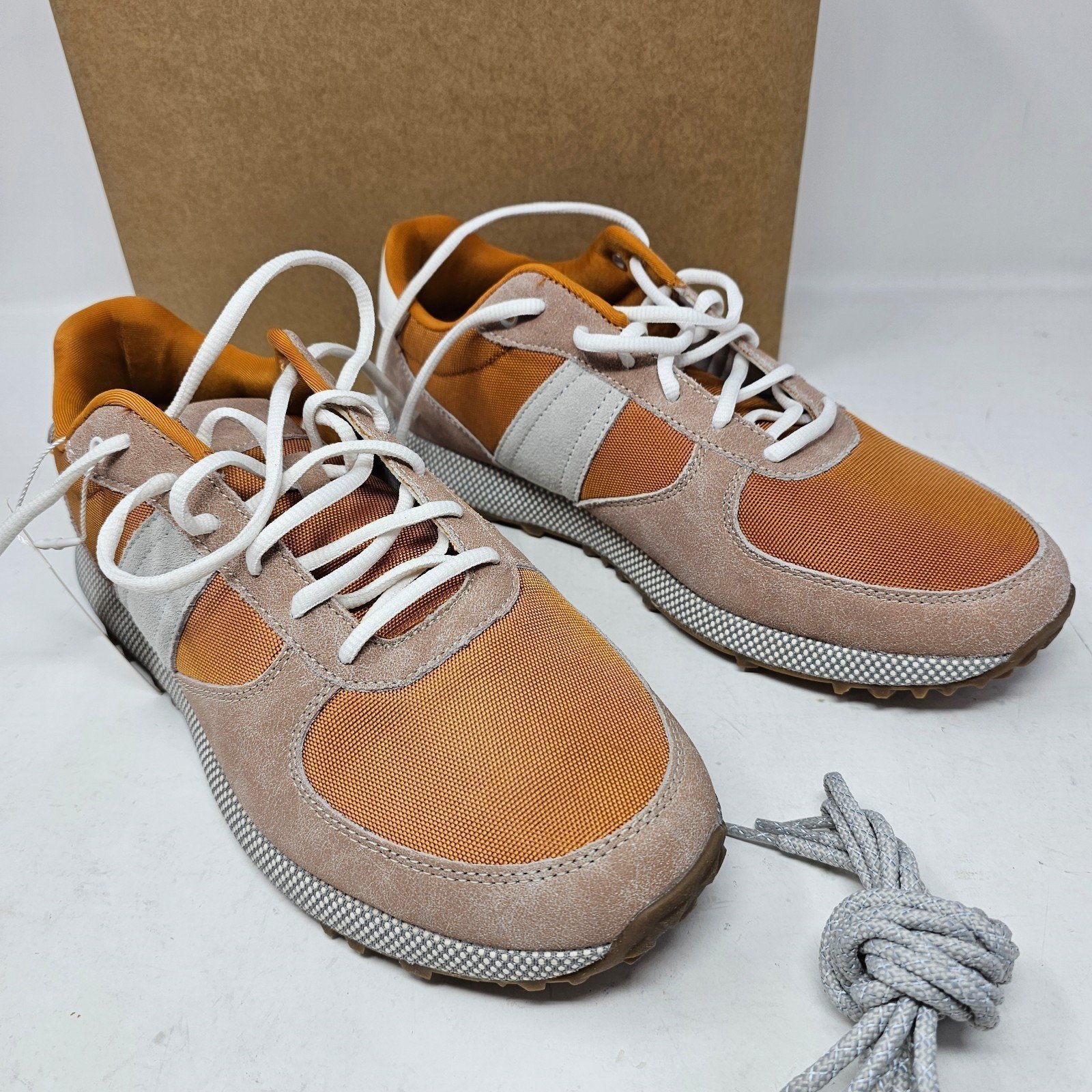 New Johnnie-O Men's Range Runner 2.0 Orange Golf Shoes Sneakers Size 9 JMFW1480.