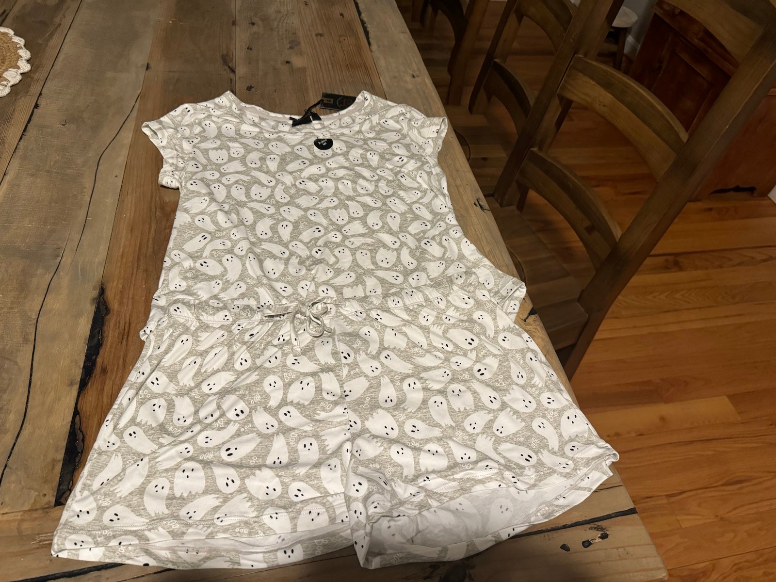 Spooky Night Ghost Pajama Set Women’s Size Medium Top & Shorts!
