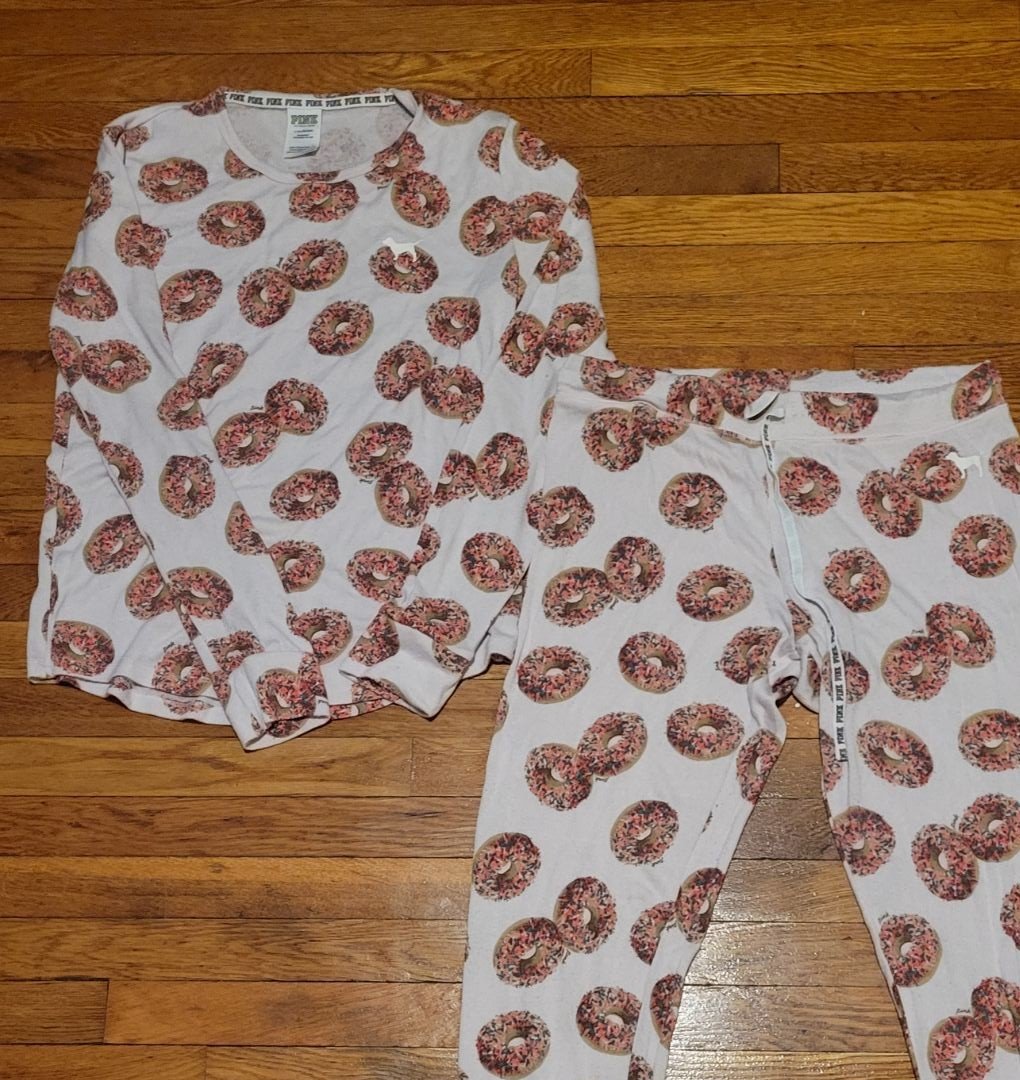 Vs Pink donut Pajama set size large