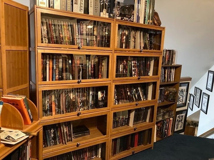 5 Shelves Bookcase Organizer with Acrylic Door, Brown