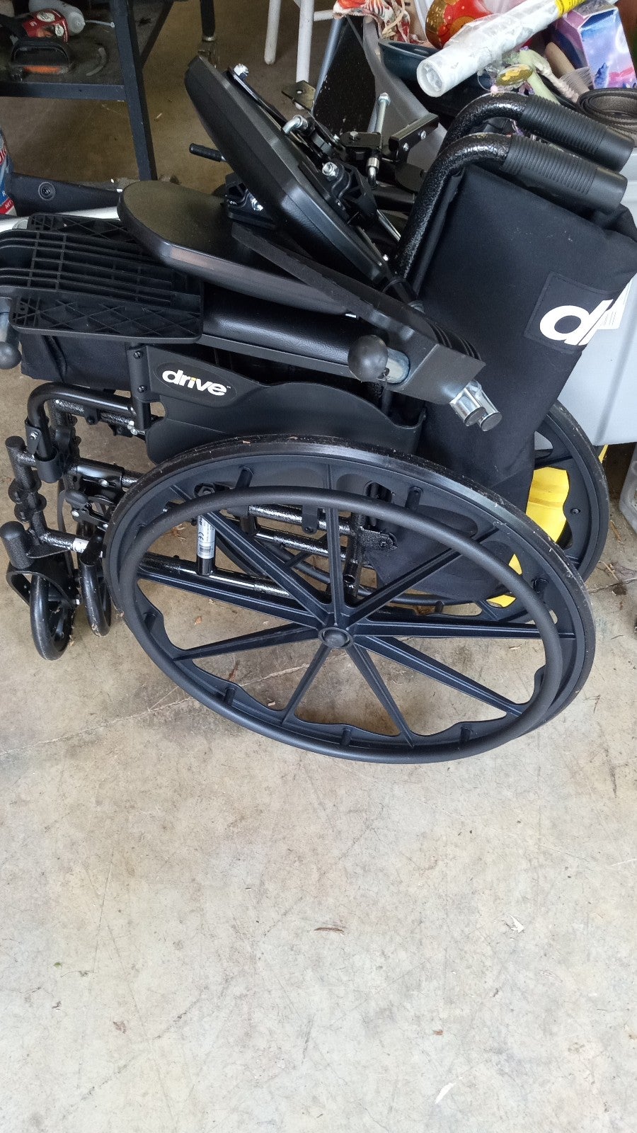 Drive wheelchair