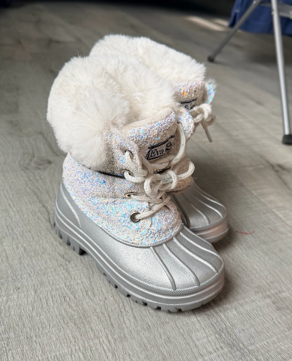 Toddler snow boots