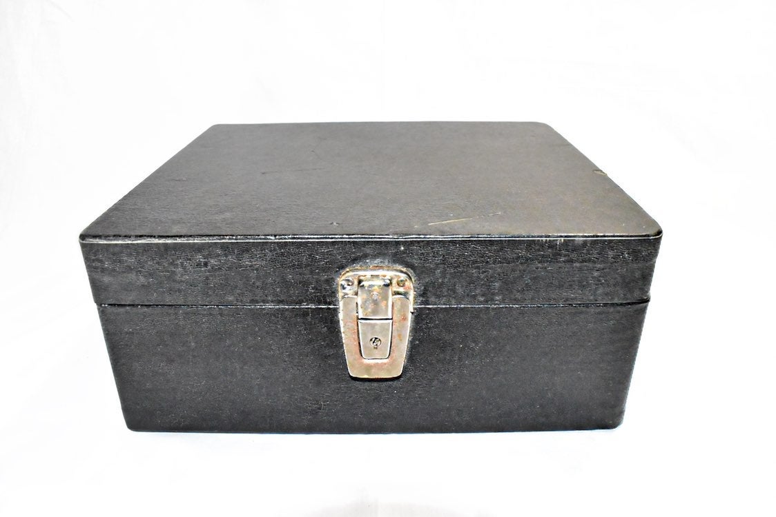 Vintage 1973 Mixology case/kit