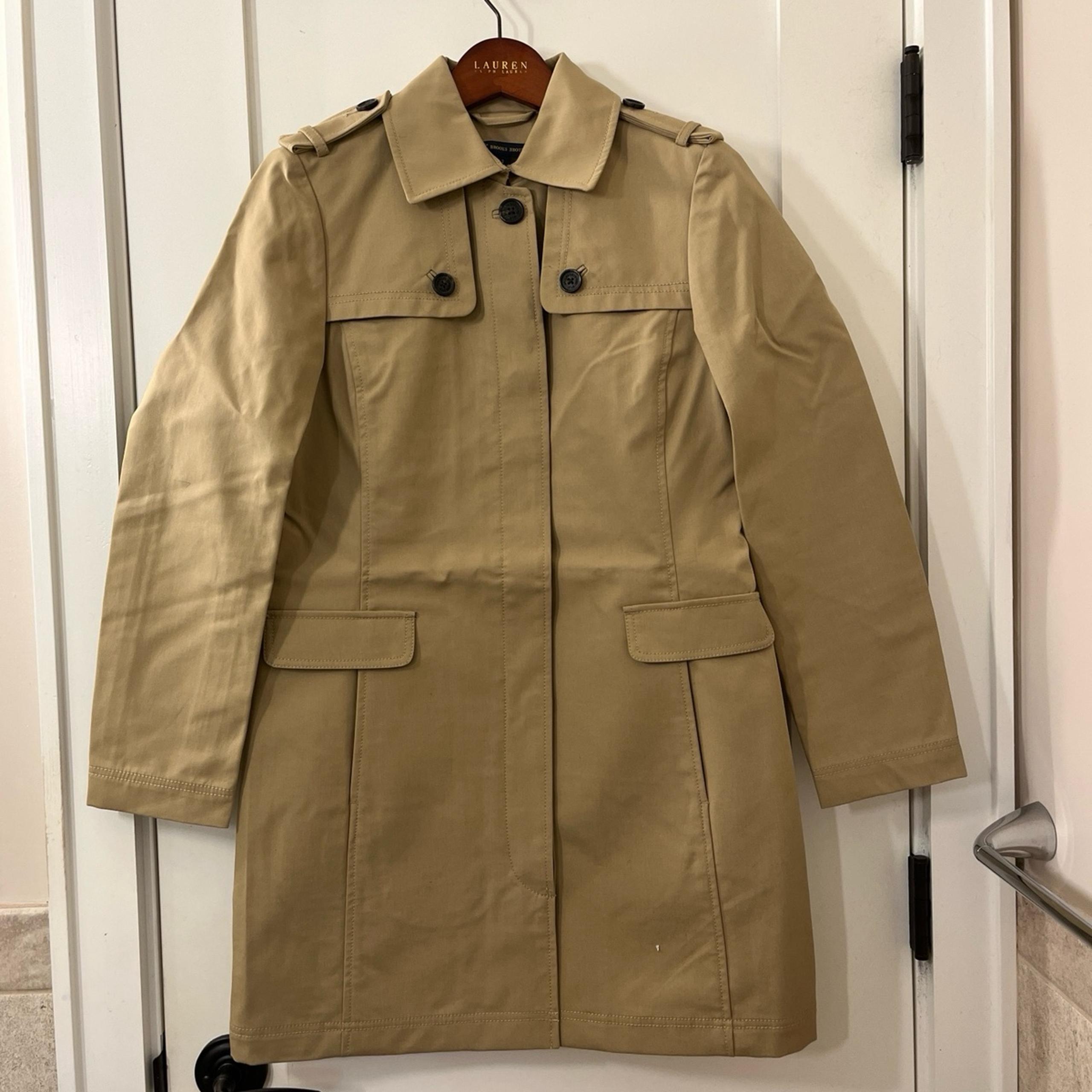 New without tag Brooks brothers Trench Coat