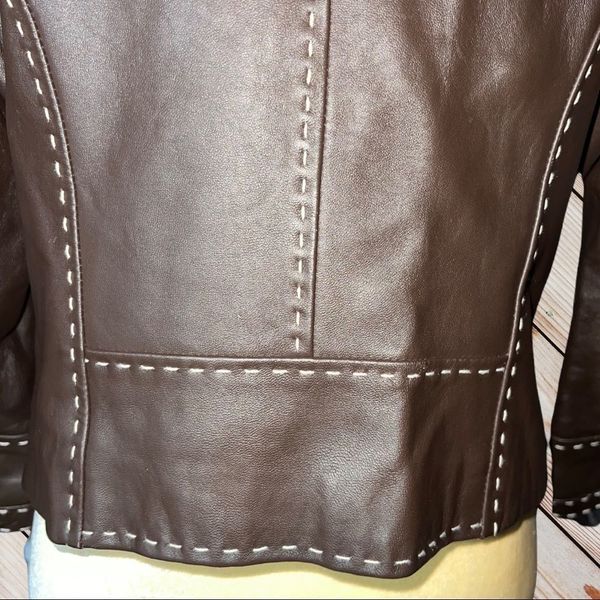 Wilson’s leather chocolate brown cropped jacket with cream stitching! high quality Euc!