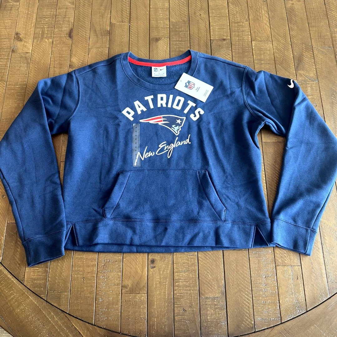 NWT Nike New England Patriots NFL Crop Sweatshirt Sz Women's Medium