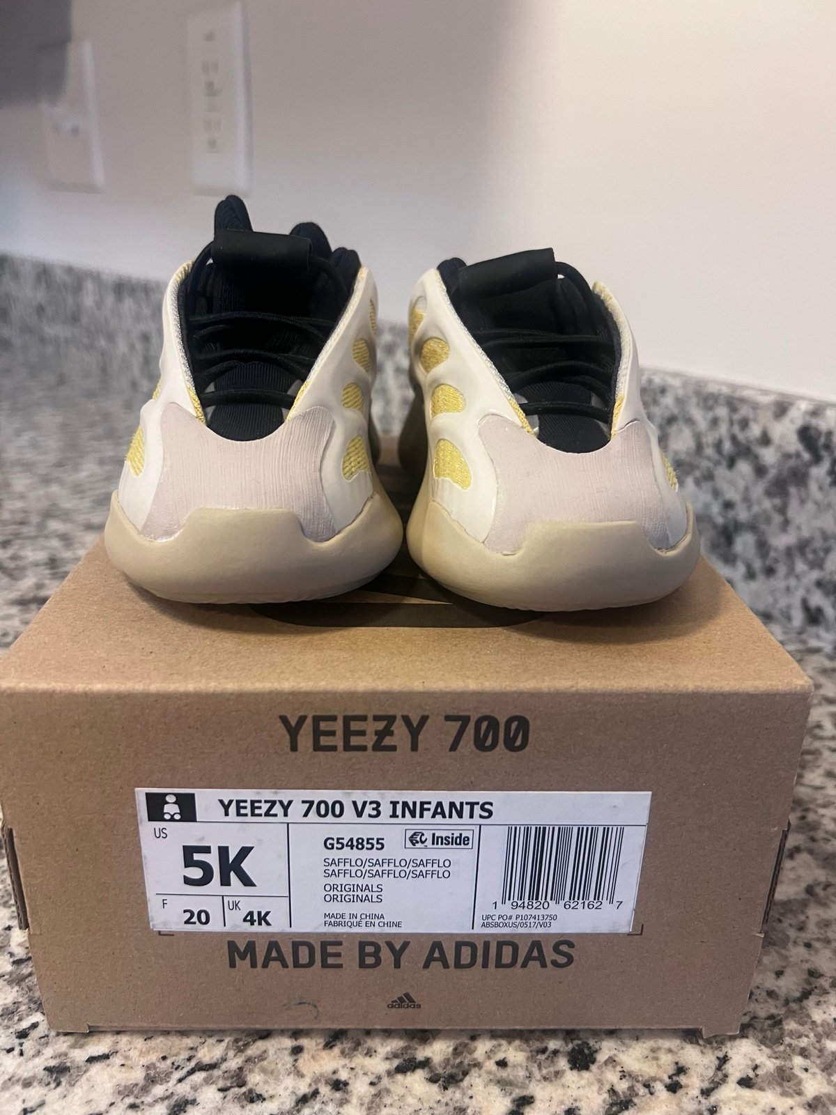 Yeezy 700 V3 Infants