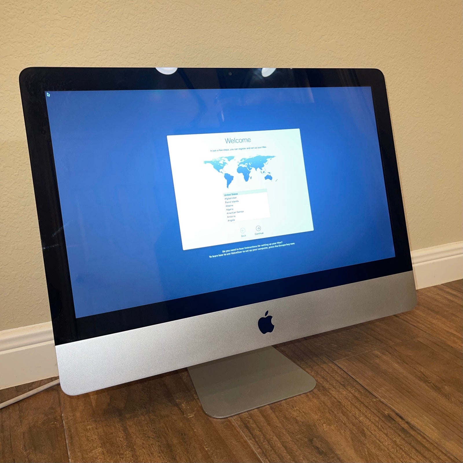 Apple iMac (21.5-inch, Mid 2010) Desktop Computer