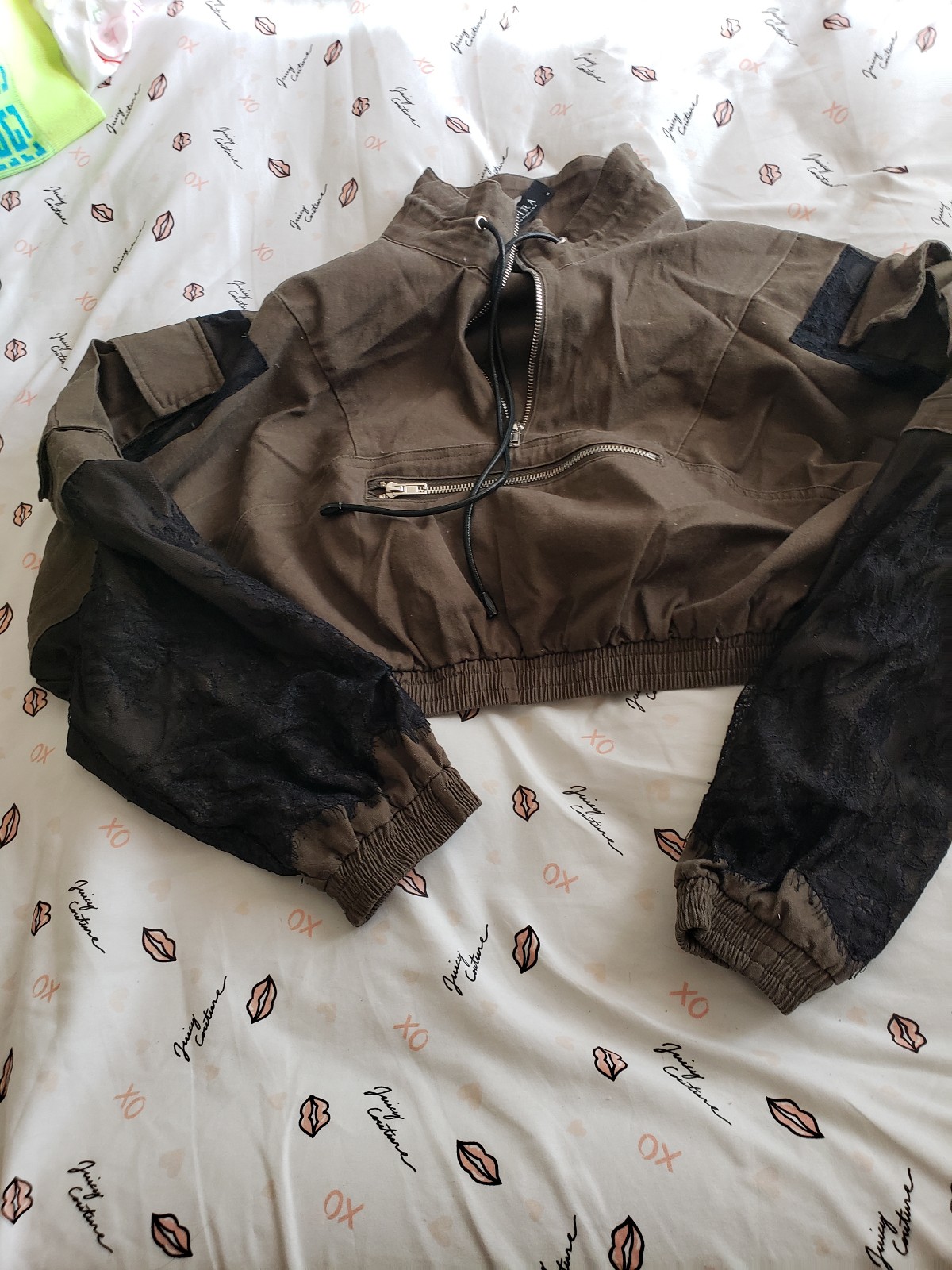 Women Akira windbreaker