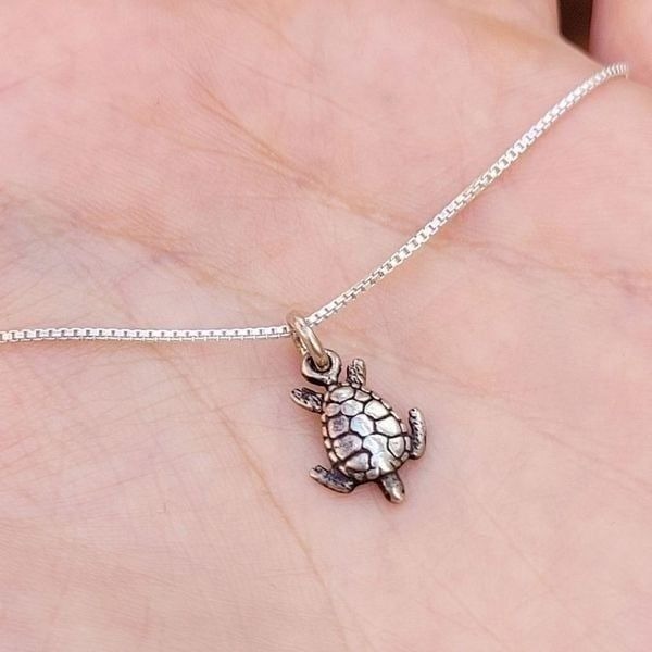 Vintage Solid 925 Sterling Silver Turtle Tortoise Necklace